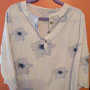 Womens Blue & White Flower Top, 3/4 Sleeves,Size XL, New